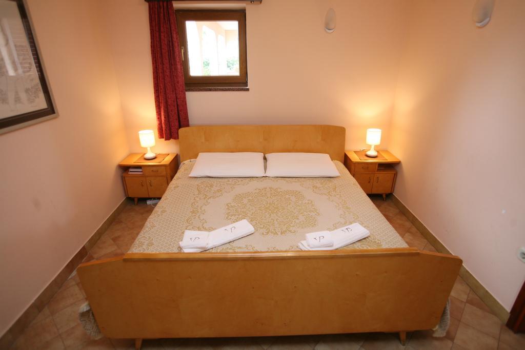 Apartments Neda - Porec South Room photo